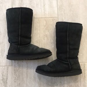 Black ugg tall boot